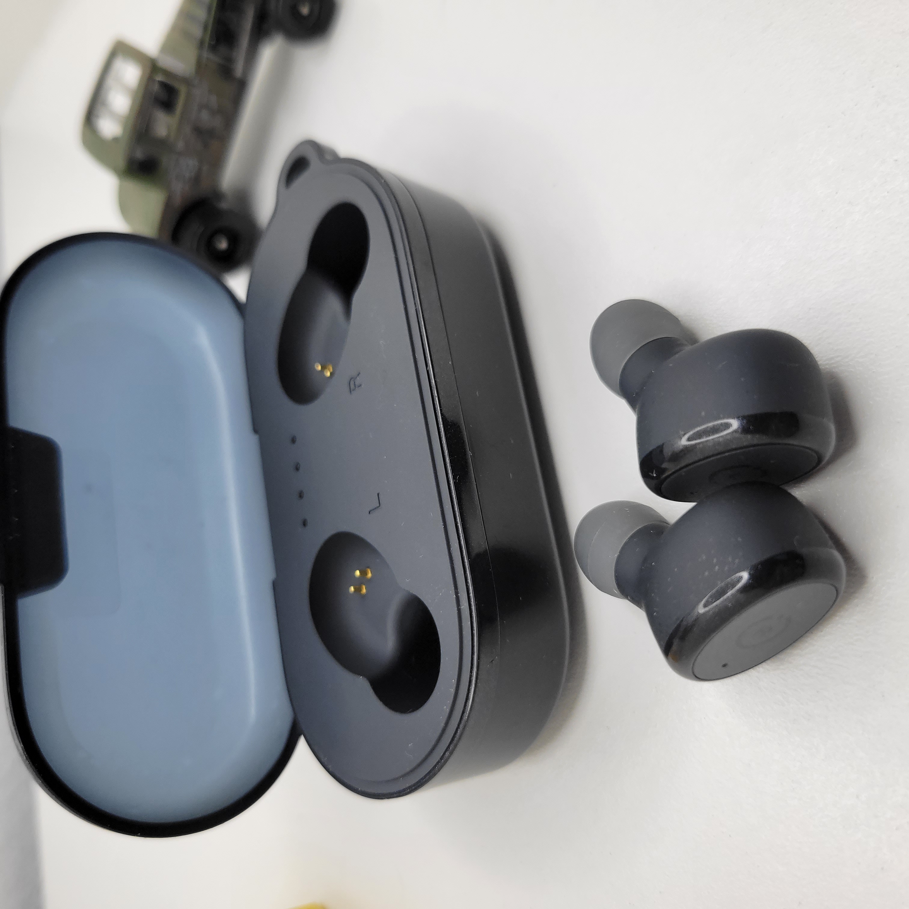 TOZO T10 Audífonos Inalámbricos TWS Negro 2