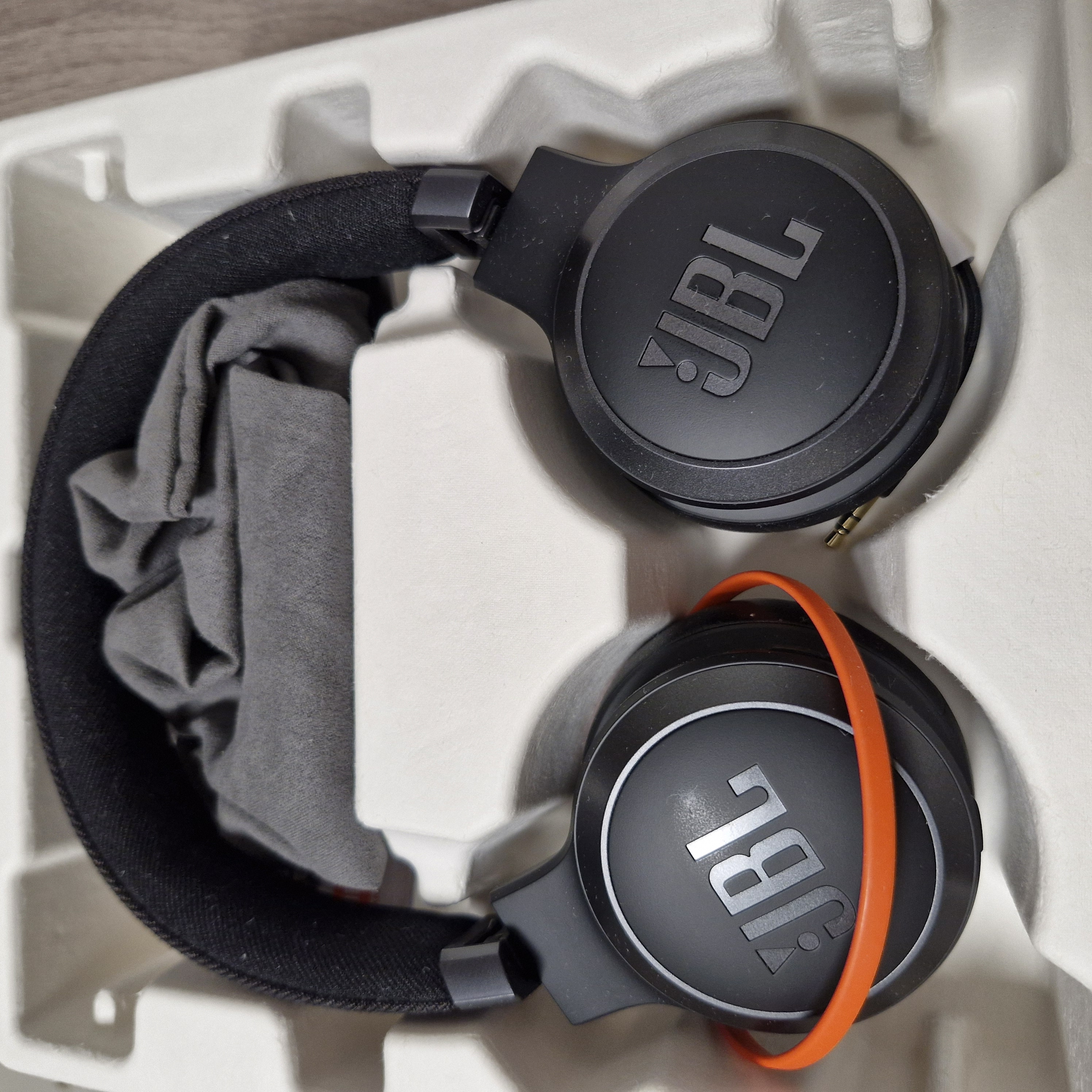 JBL Live 675NC Over-Ear Inalámbrico Negro 3